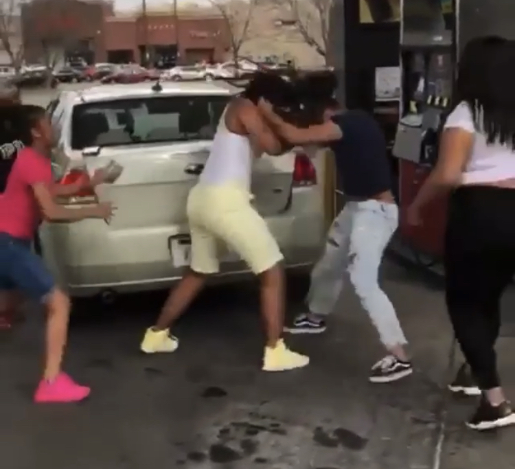 Two women get into a fight at a gas station and her young daughter got invo...